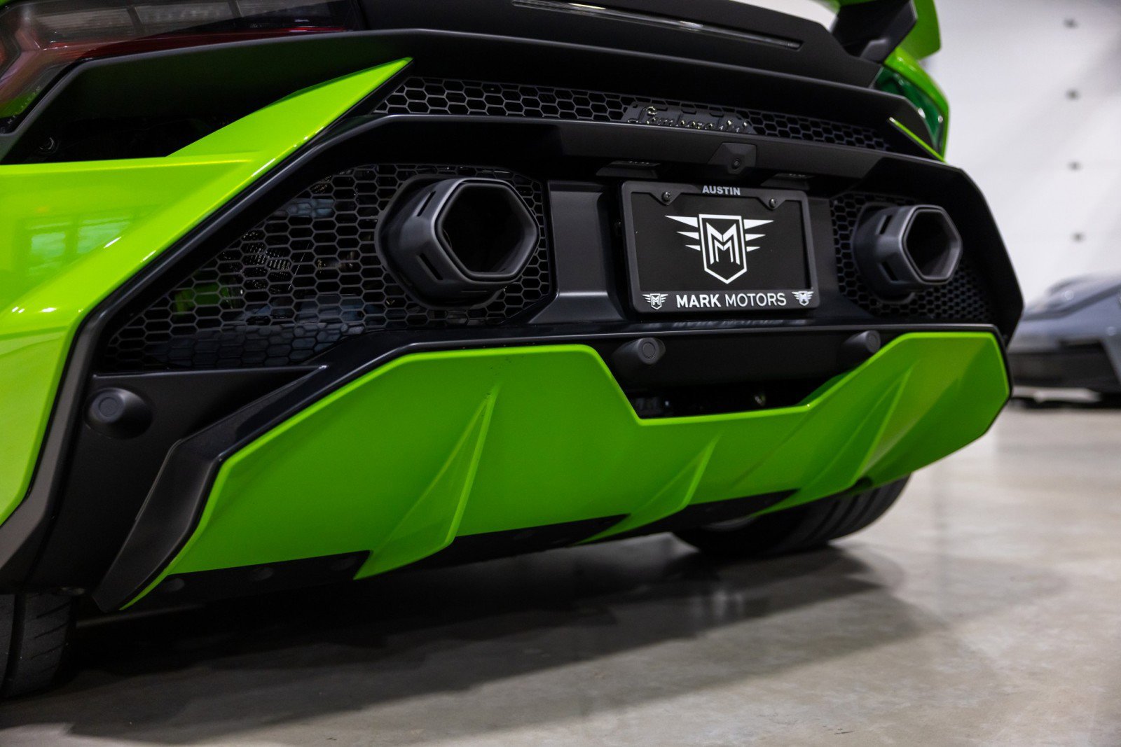 Used 2024 Lamborghini Huracan Tecnica image 16