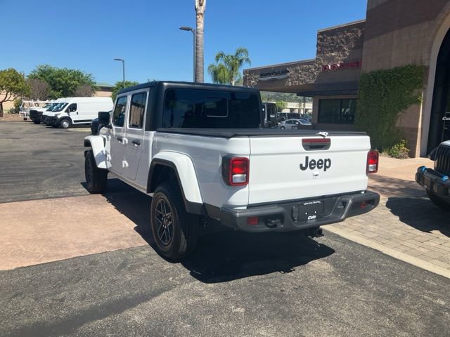 Used 2024 Jeep Gladiator Sport image 9