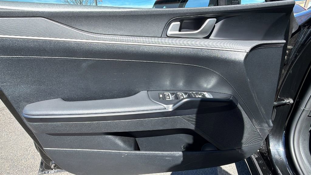 Used 2025 Kia K5 LXS image 19