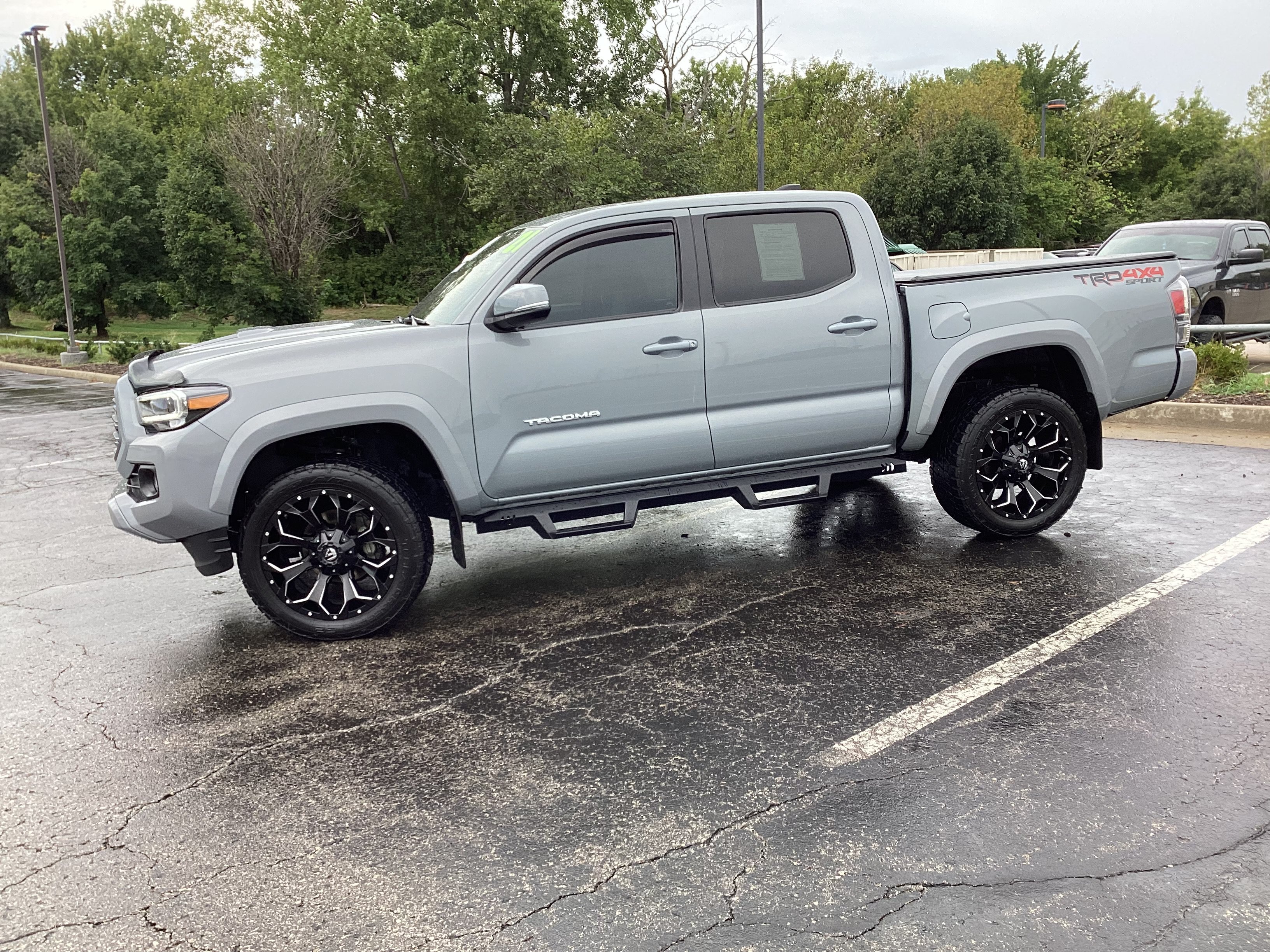 Certified 2021 Toyota Tacoma TRD Sport w/ Technology Package AWD/4WD image 31