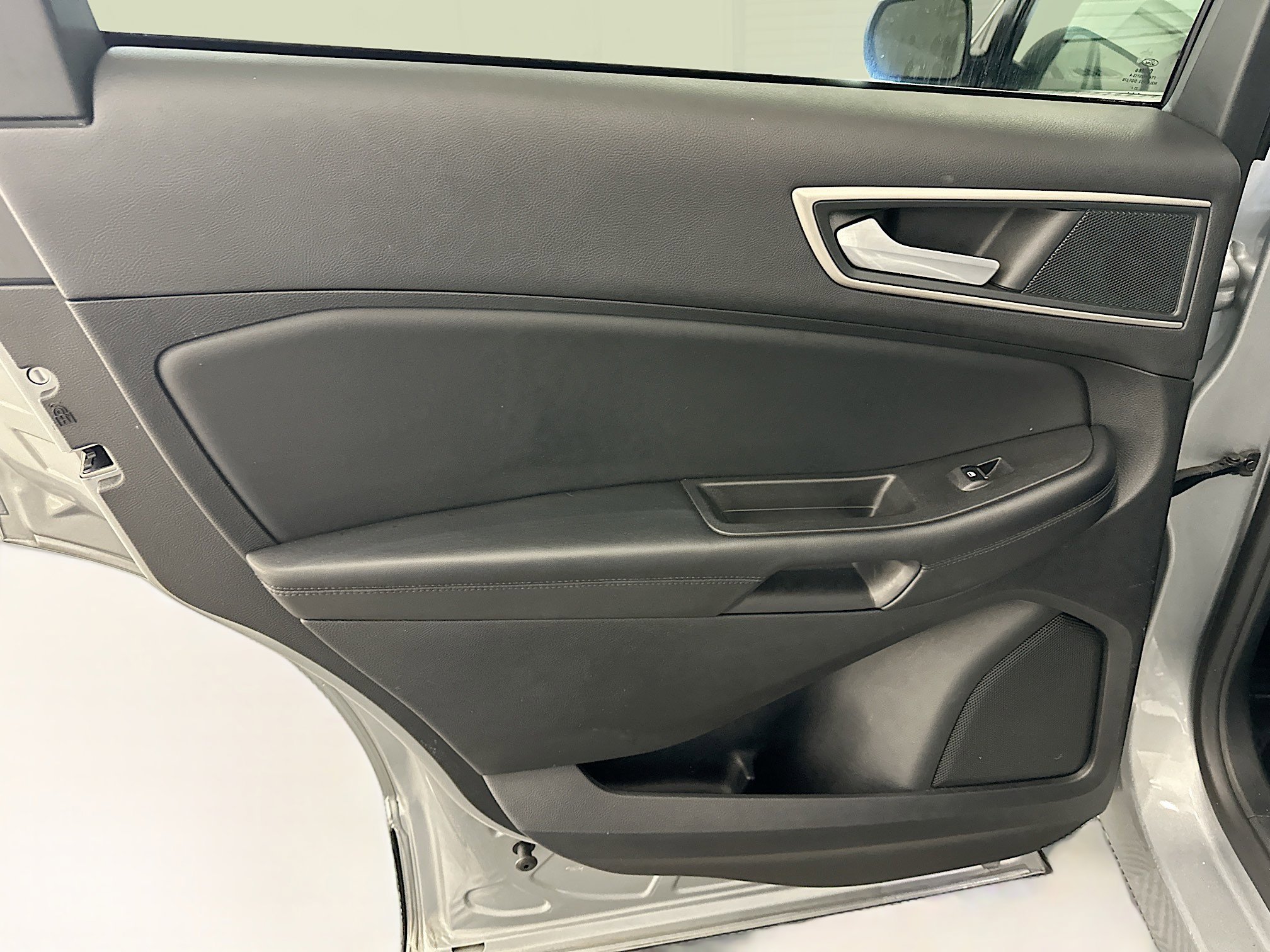 Used 2024 Ford Edge SEL image 26