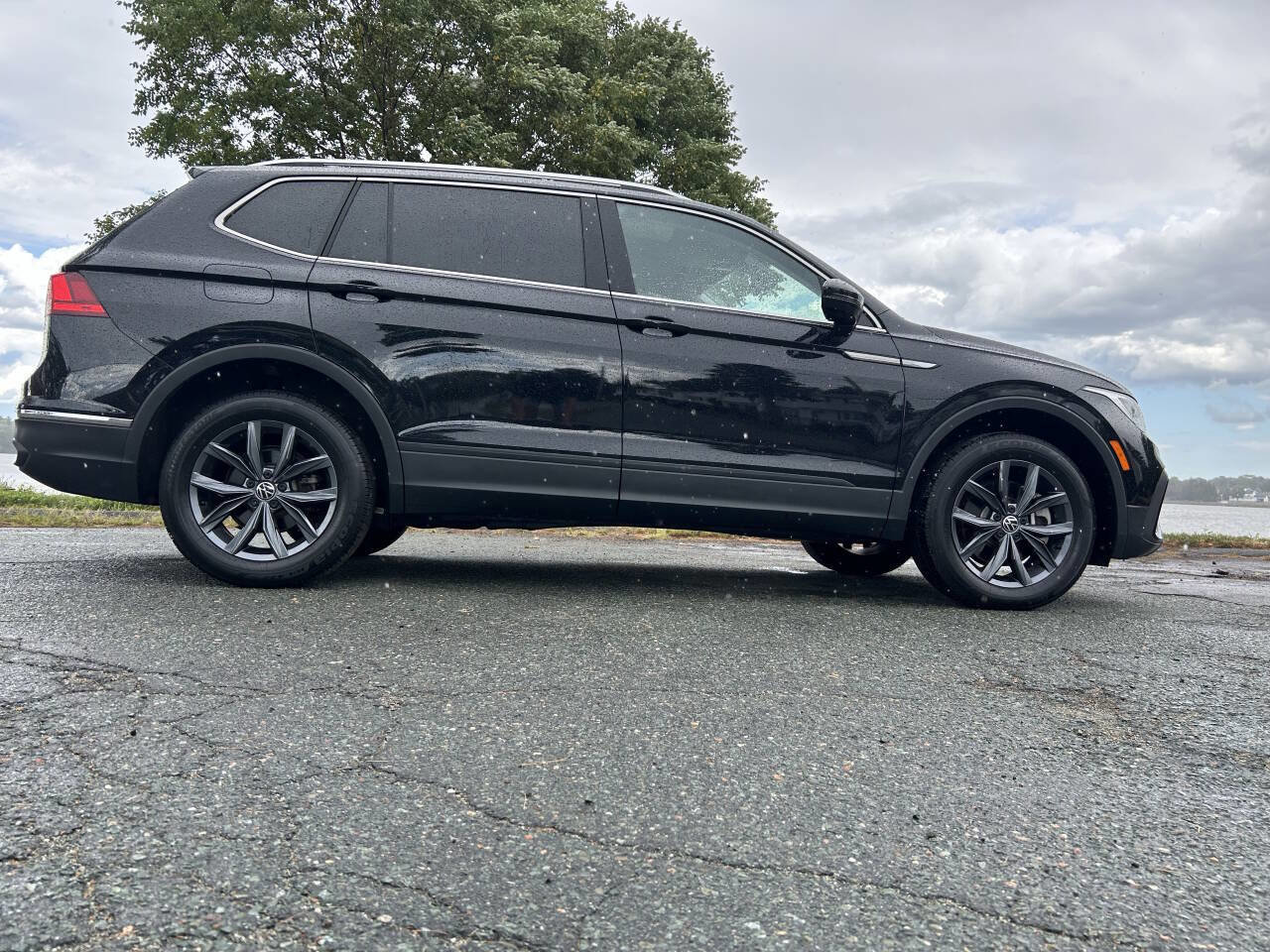 Used 2022 Volkswagen Tiguan SE image 20