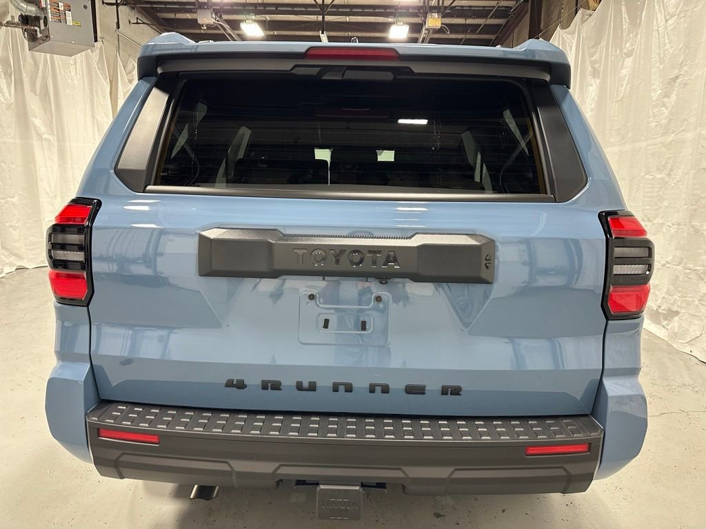 Used 2025 Toyota 4Runner SR5 image 6