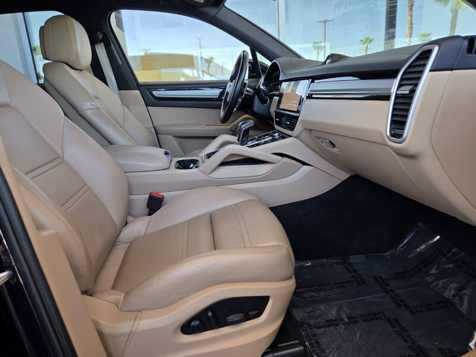 Used 2022 Porsche Cayenne Platinum Edition AWD/4WD image 19