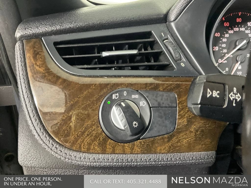 Used 2011 BMW Z4 sDrive35i RWD image 33