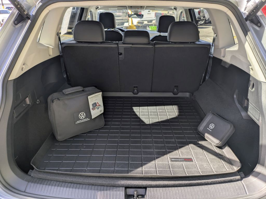 Used 2022 Volkswagen Tiguan SE AWD/4WD image 32