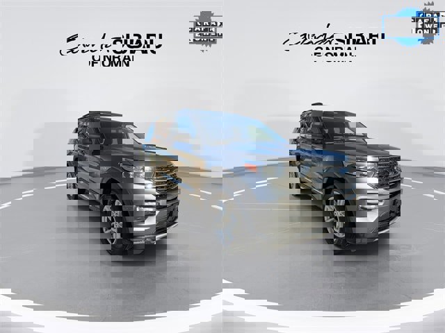 Used 2024 Ford Explorer XLT w/ Equipment Group 202A image 2