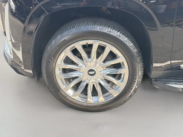 Used 2021 Cadillac Escalade Premium Luxury w/ LPO, Illumination Package RWD image 34