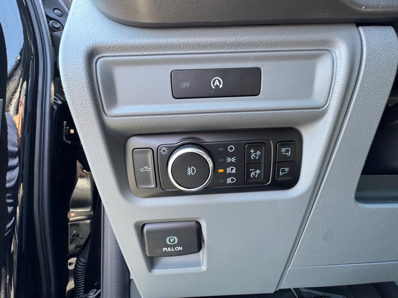 New 2025 Ford F150 XLT w/ Equipment Group 302A MID image 32