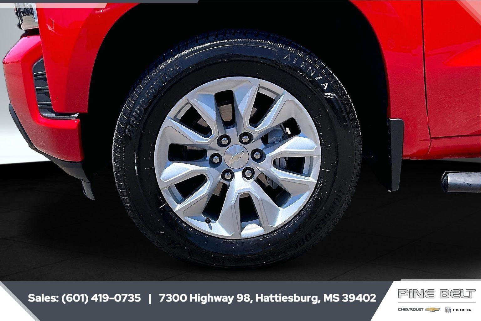 Used 2019 Chevrolet Silverado 1500 Custom w/ Custom Convenience Package RWD image 8