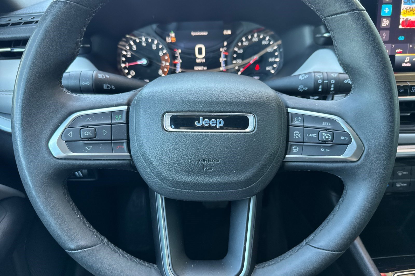 Used 2025 Jeep Compass Limited AWD/4WD image 11