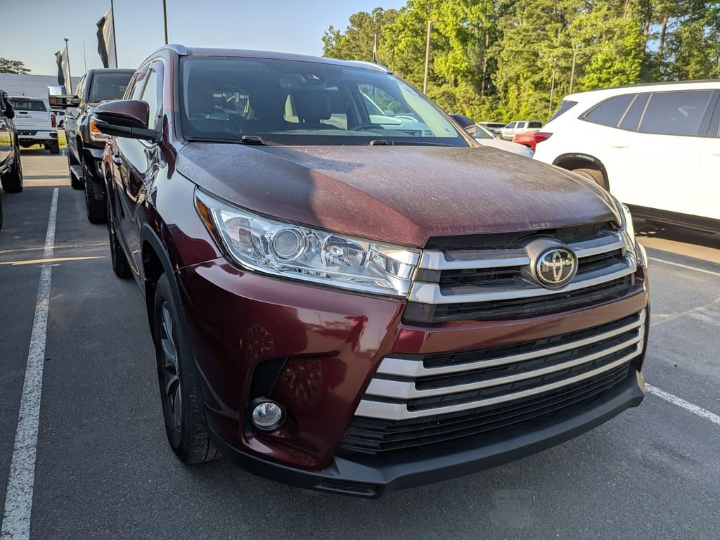 Used 2019 Toyota Highlander XLE AWD/4WD image 13