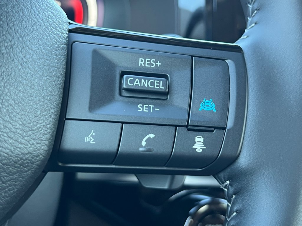 New 2026 Nissan Pathfinder Platinum FWD image 13