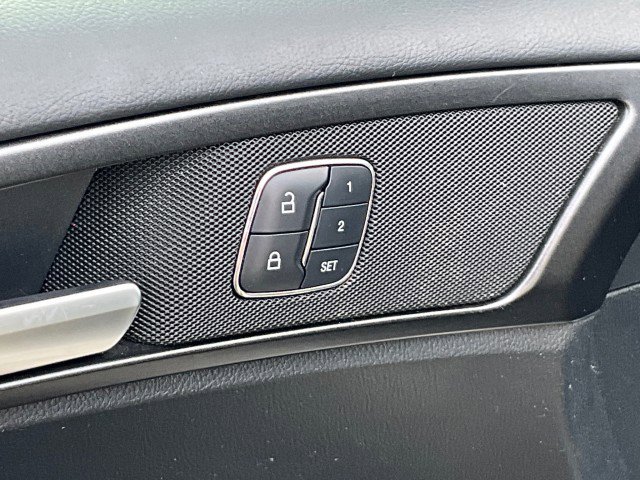 Used 2018 Ford Fusion Titanium image 27