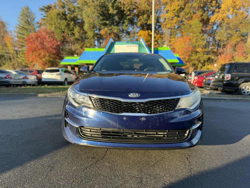 Used 2017 Kia Optima LX image 2