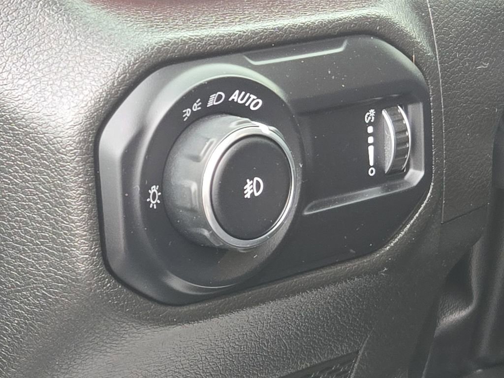 Used 2023 Jeep Wrangler Unlimited Rubicon w/ Cold Weather Group image 31