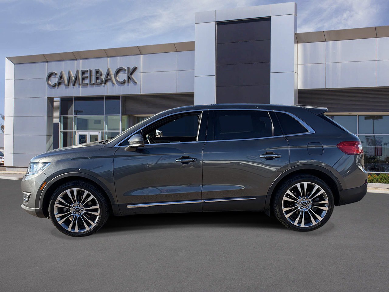 Used 2017 Lincoln MKX Reserve w/ Lincoln MKX Climate Package AWD/4WD image 3
