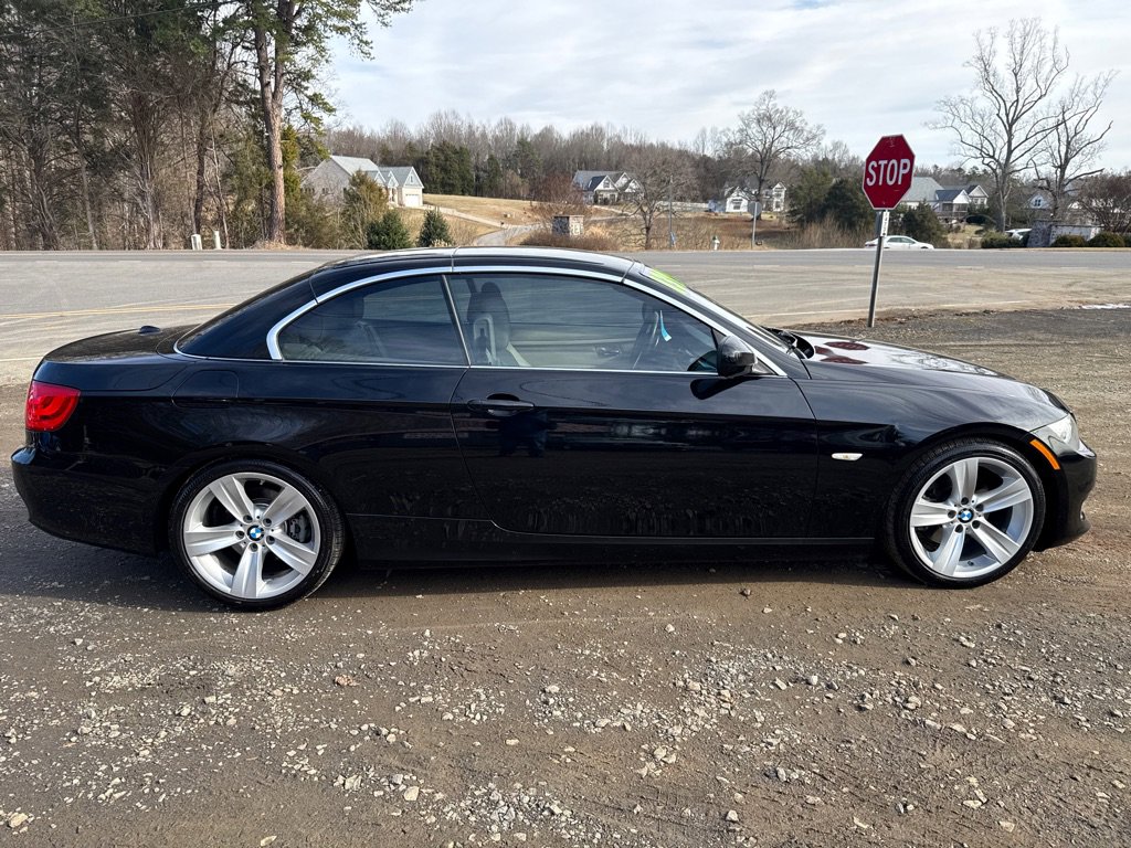 Used 2011 BMW 328i Convertible w/ M-Sport Package image 5
