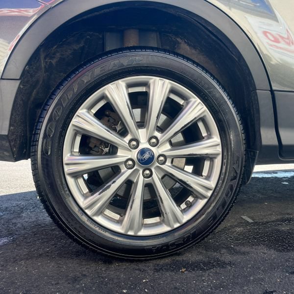 Used 2018 Ford Escape Titanium w/ Ford Safe & Smart Package AWD/4WD image 24
