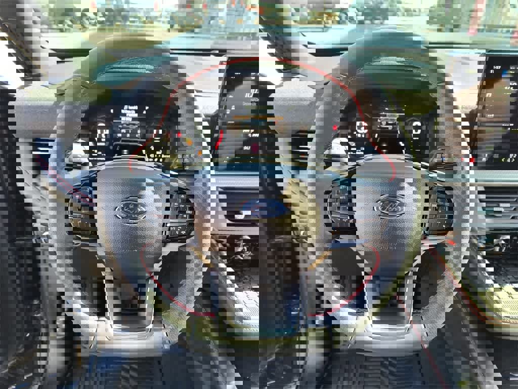 Used 2025 Ford Explorer ST-Line w/ Premium Package image 14