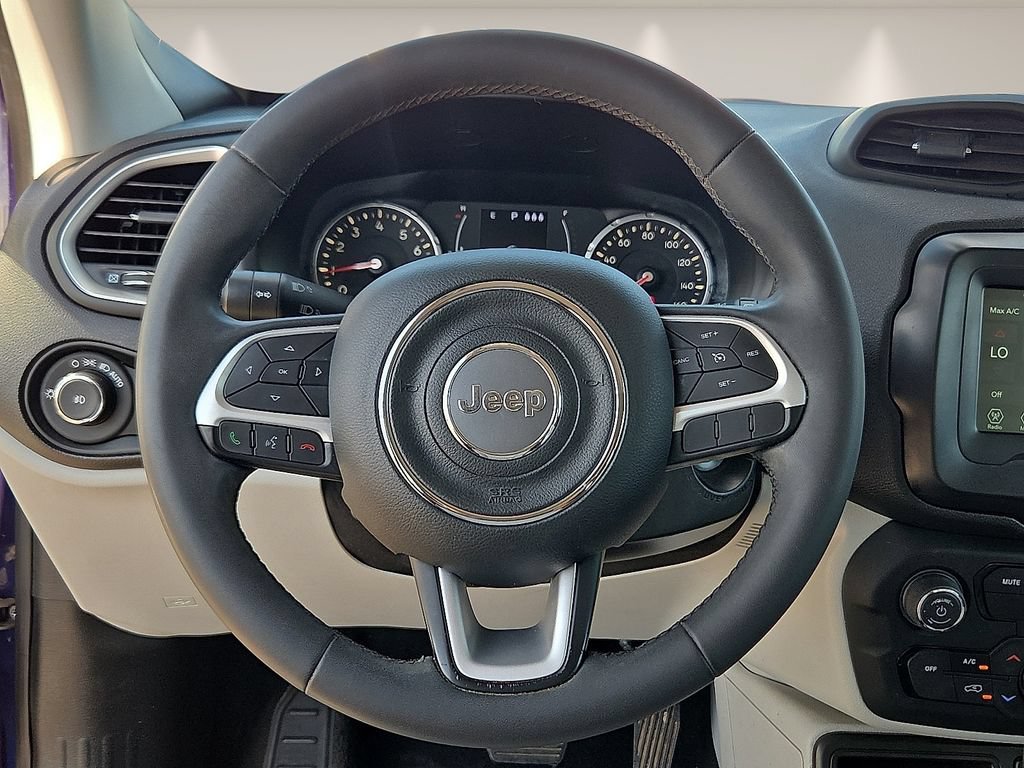 Used 2019 Jeep Renegade Latitude FWD image 13