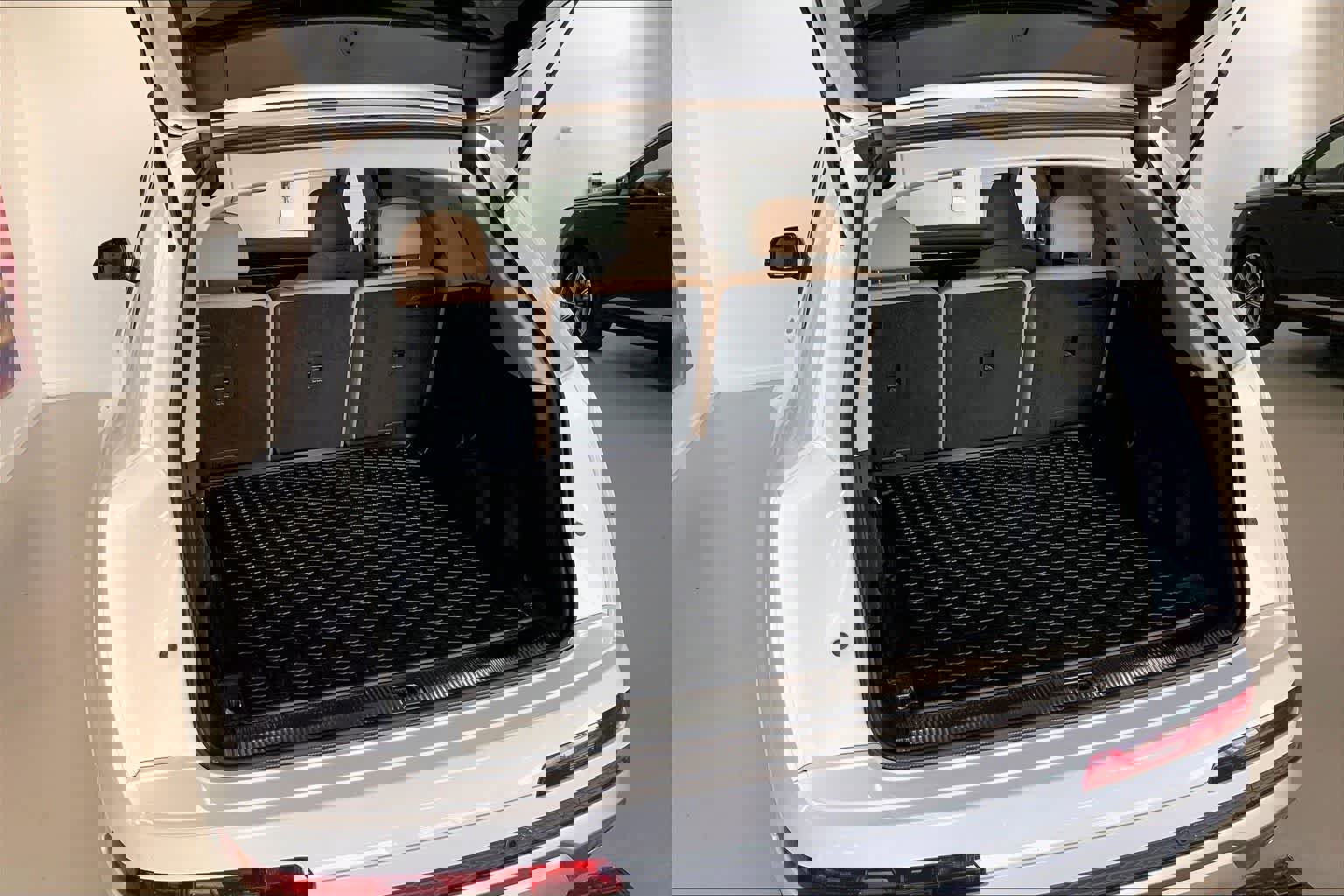 Certified 2025 Audi Q7 3.0T Premium Plus image 17