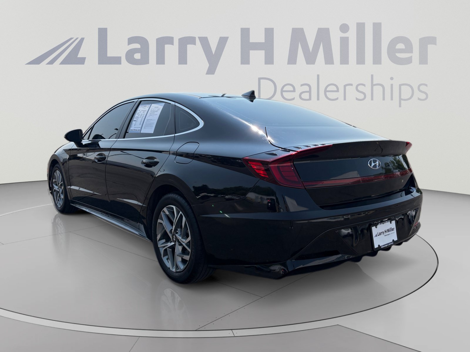 Used 2023 Hyundai Sonata SEL FWD image 3