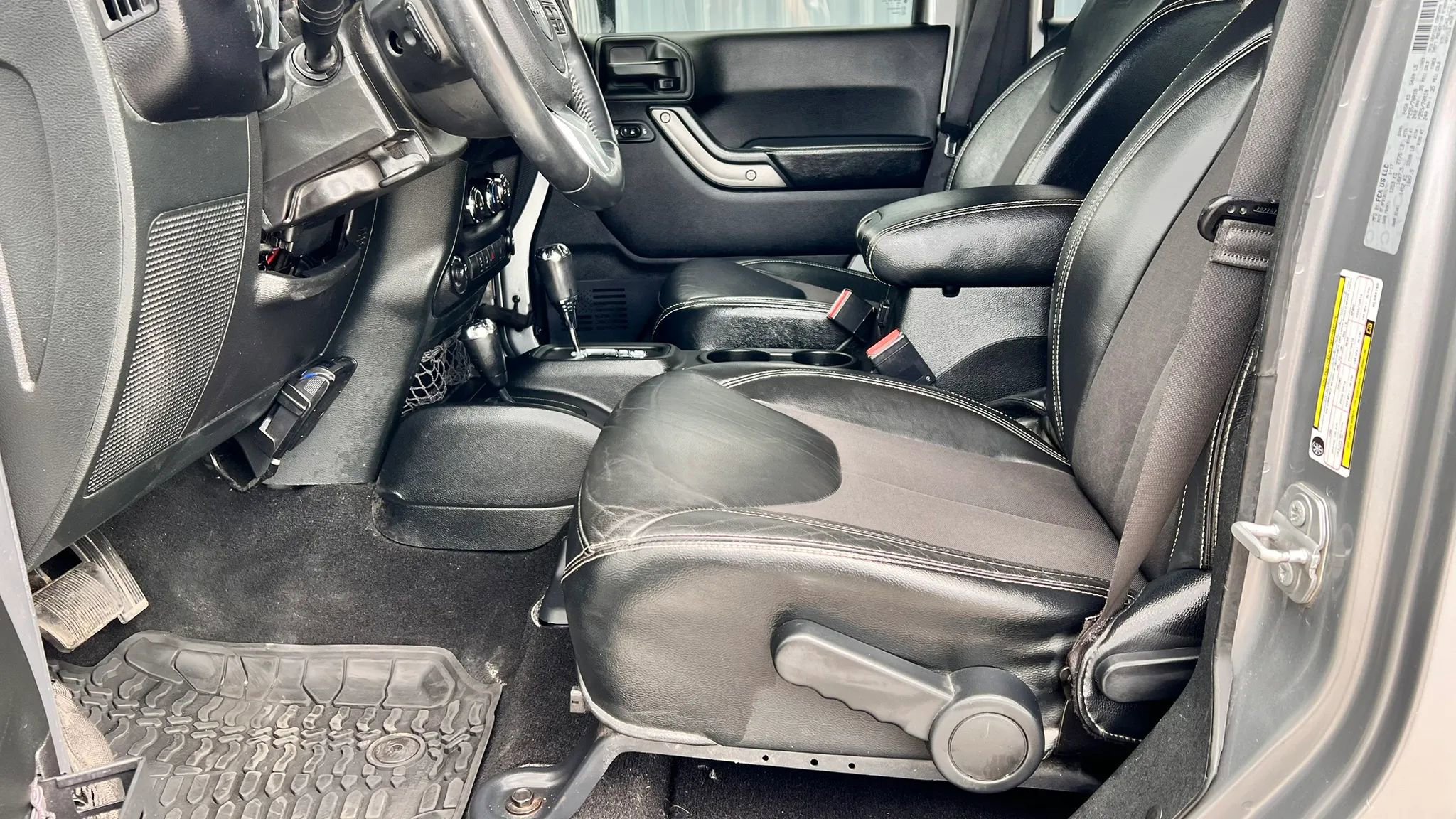 Used 2017 Jeep Wrangler Unlimited Sport image 24