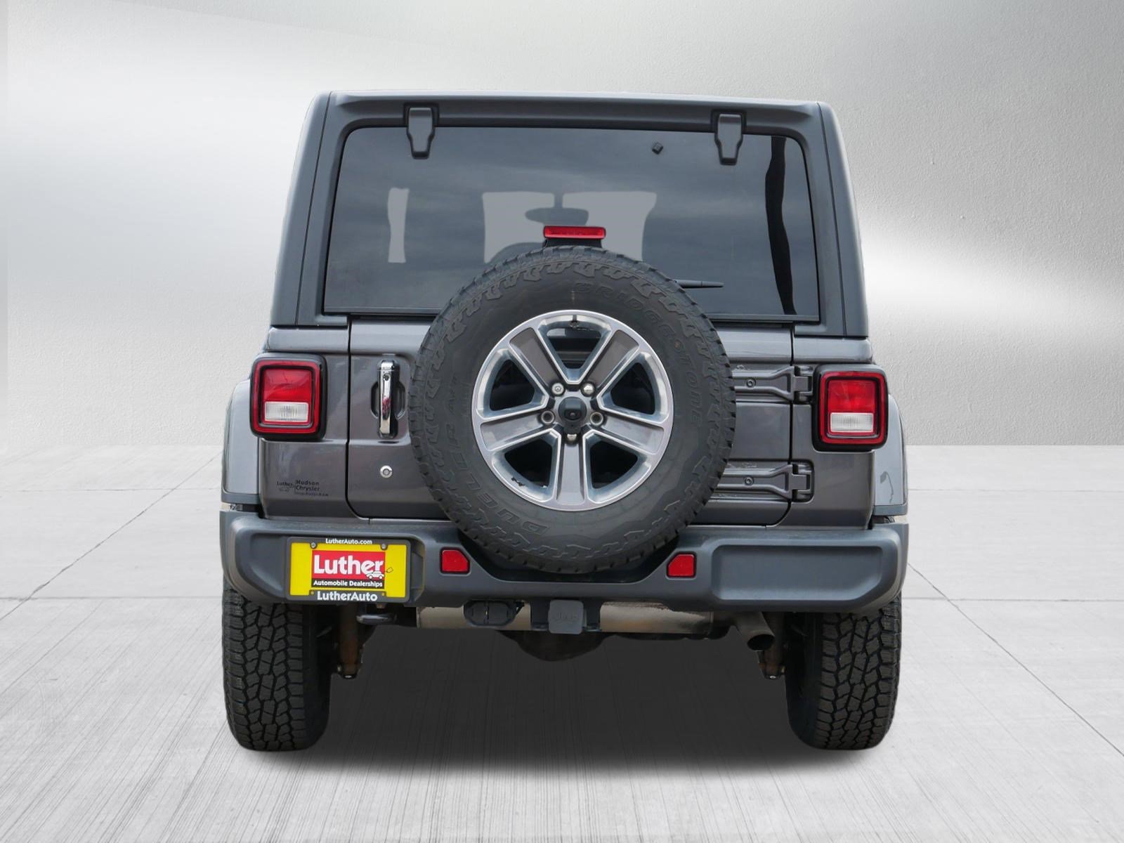 Used 2020 Jeep Wrangler Unlimited Sahara image 6