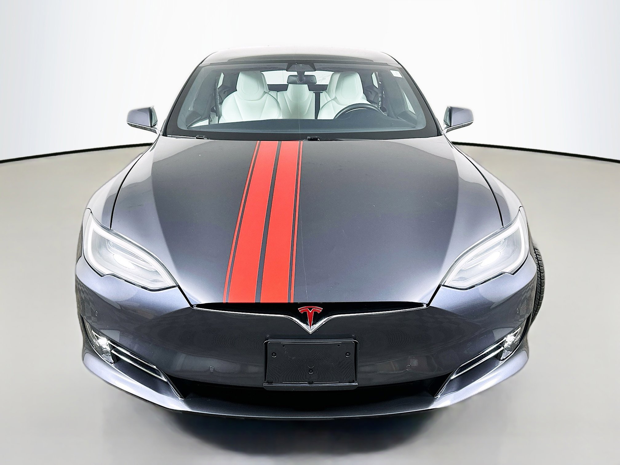 Used 2019 Tesla Model S Performance image 2