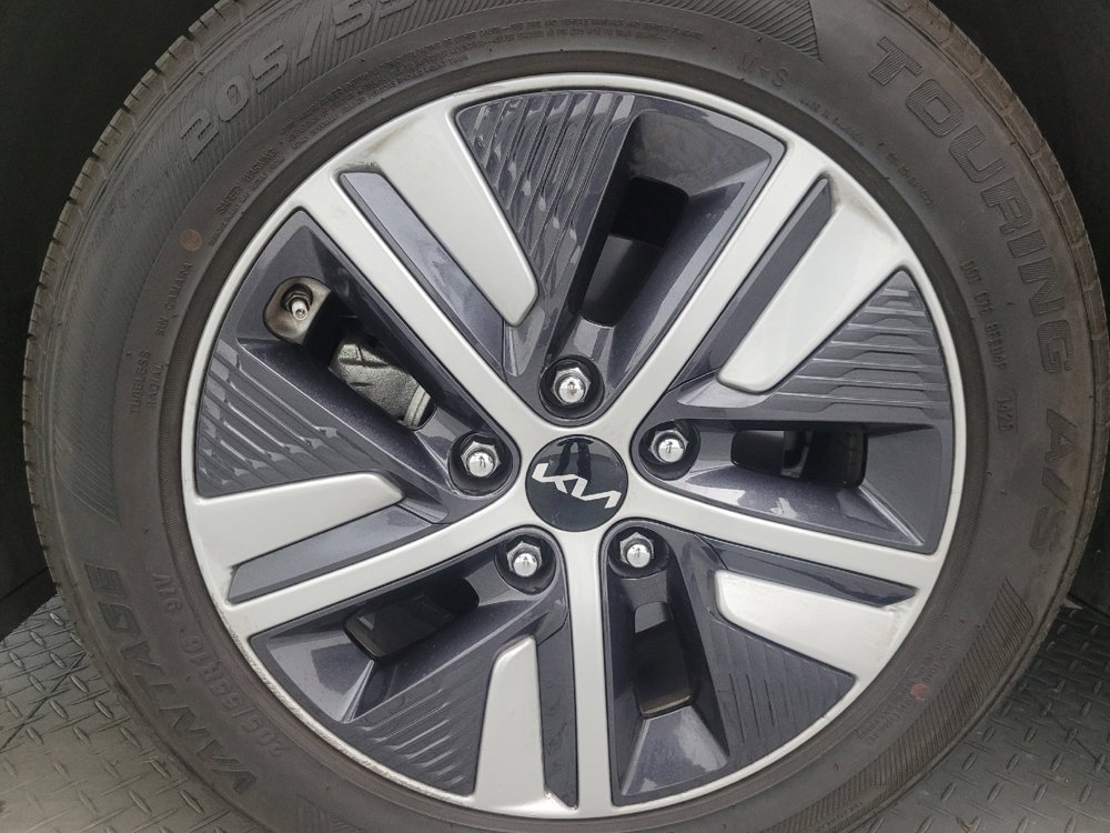 Used 2022 Kia Niro LXS FWD image 31