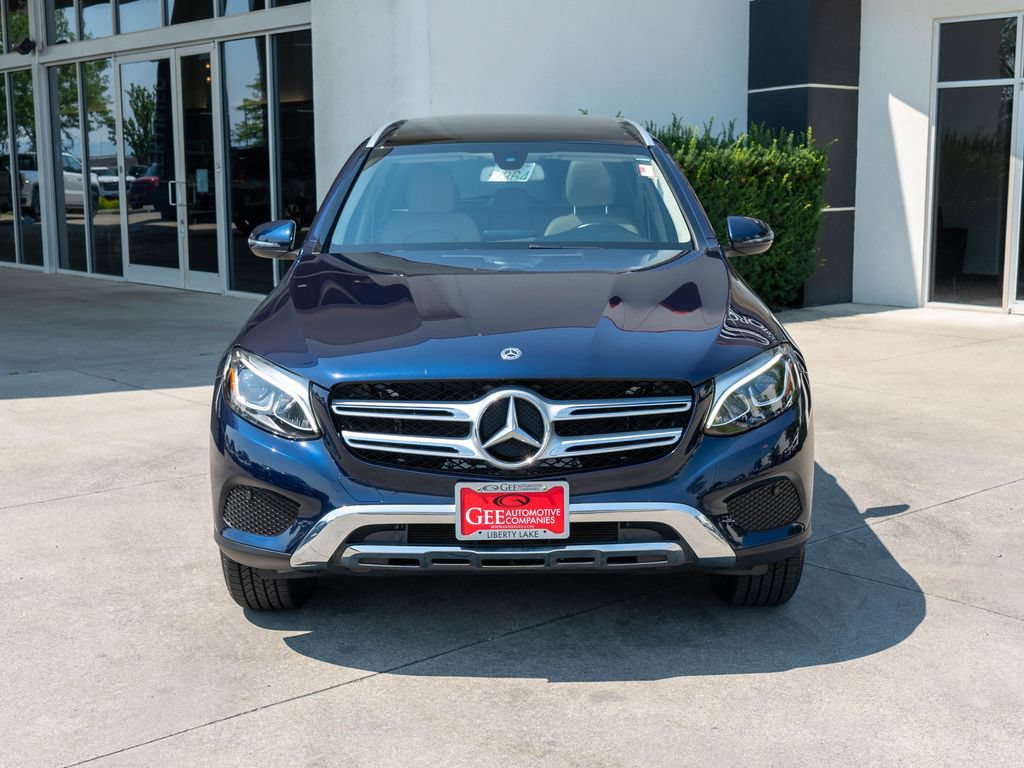 Used 2019 Mercedes-Benz GLC 300 4MATIC image 2