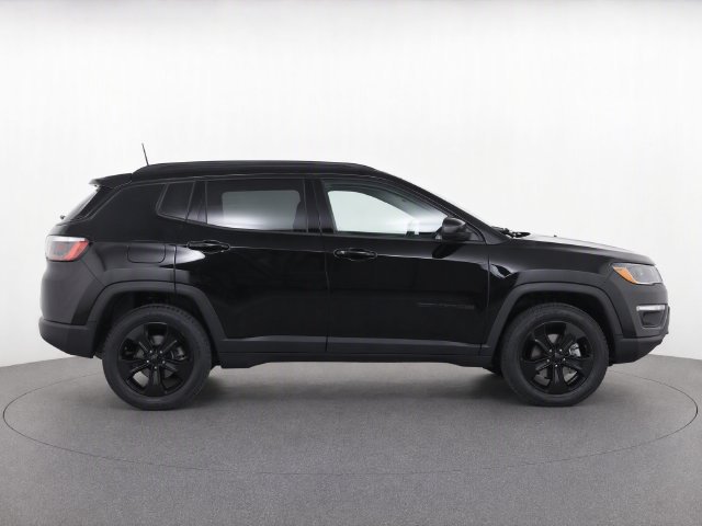 Used 2021 Jeep Compass Latitude w/ Sun and Sound Group AWD/4WD image 8