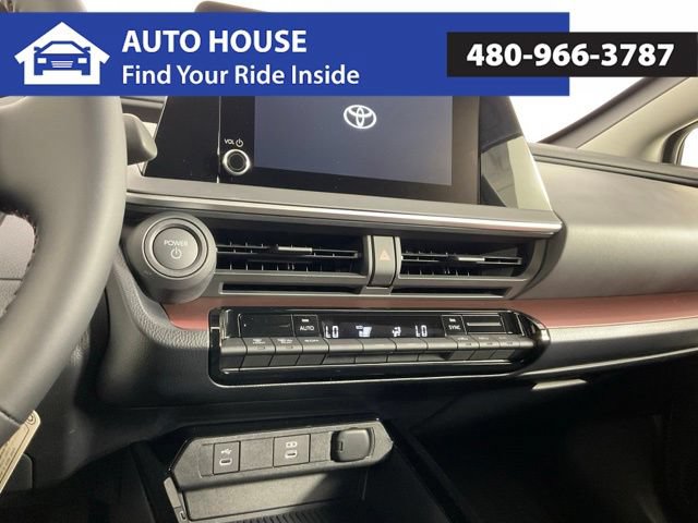 Used 2027 Toyota Prius Plug-In Hybrid FWD image 21