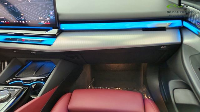 Used 2024 BMW i5 eDrive40i w/ M Sport Package image 36
