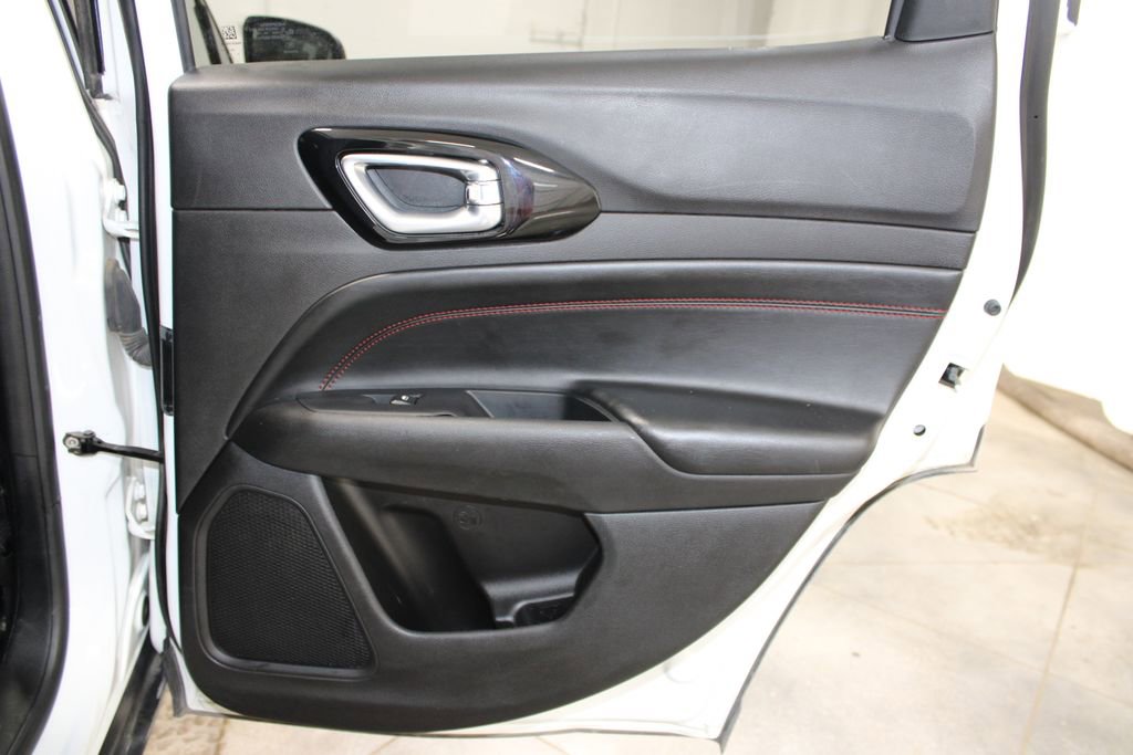 Used 2025 Jeep Compass Trailhawk AWD/4WD image 29