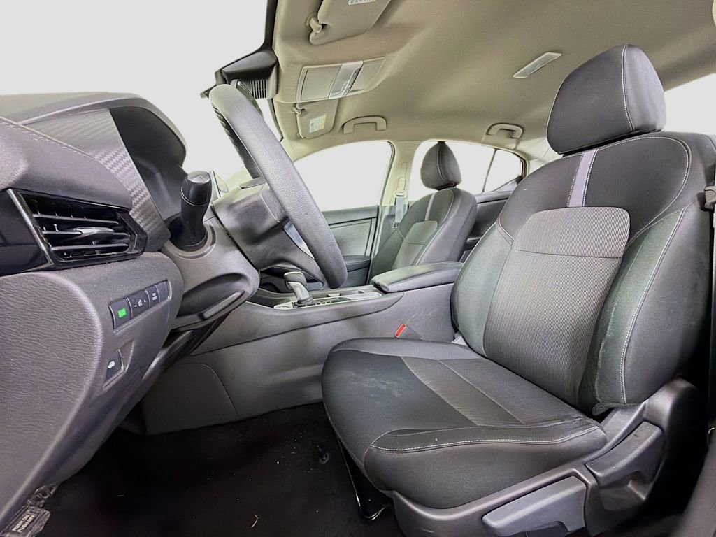 Used 2025 Nissan Sentra SV FWD image 13