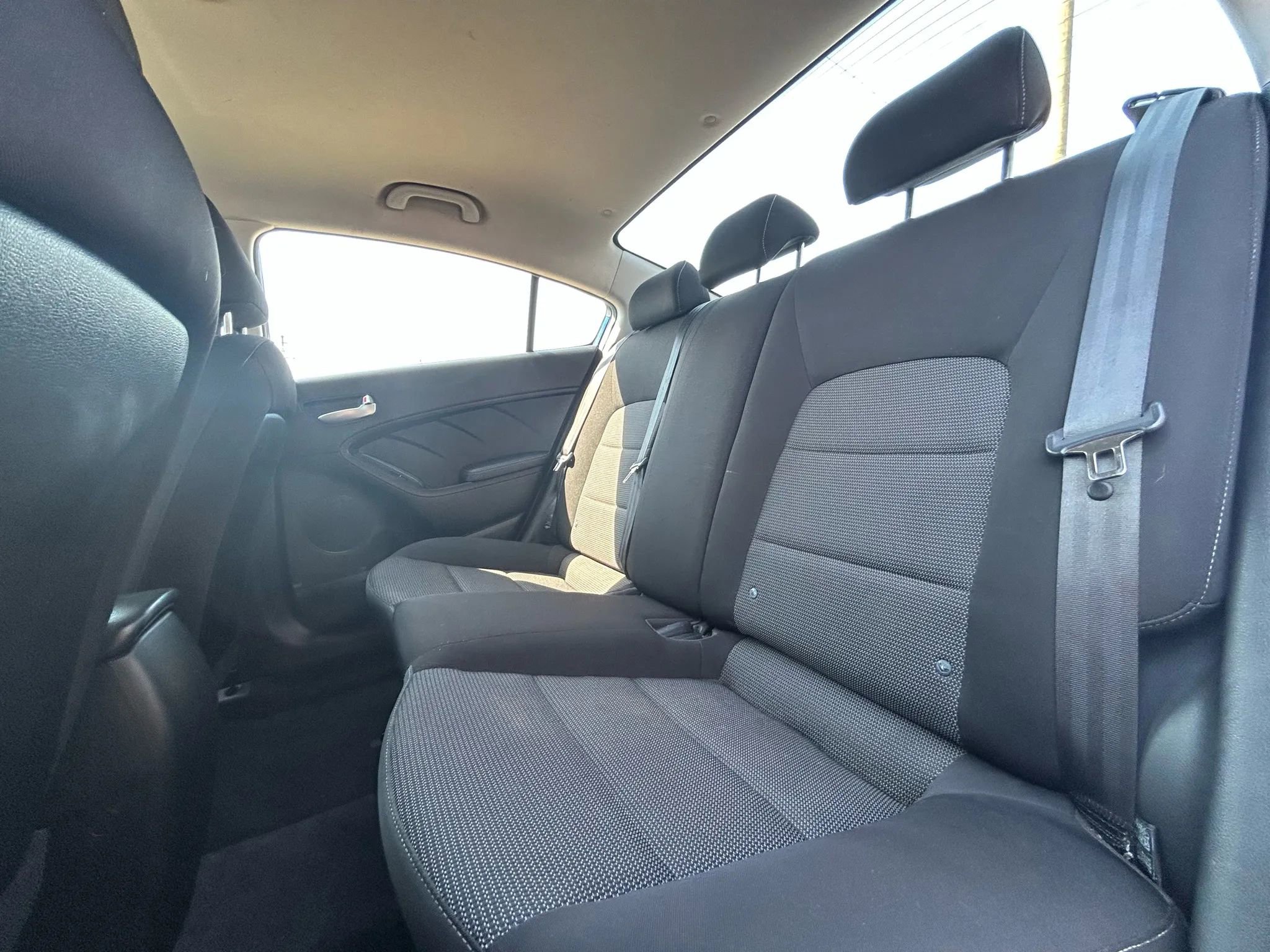 Used 2018 Kia Forte LX w/ LX Rear Camera Package image 16