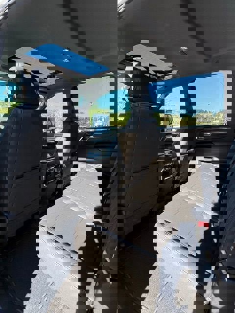 New 2026 GMC Sierra 3500 SLT w/ SLT Premium Package image 17