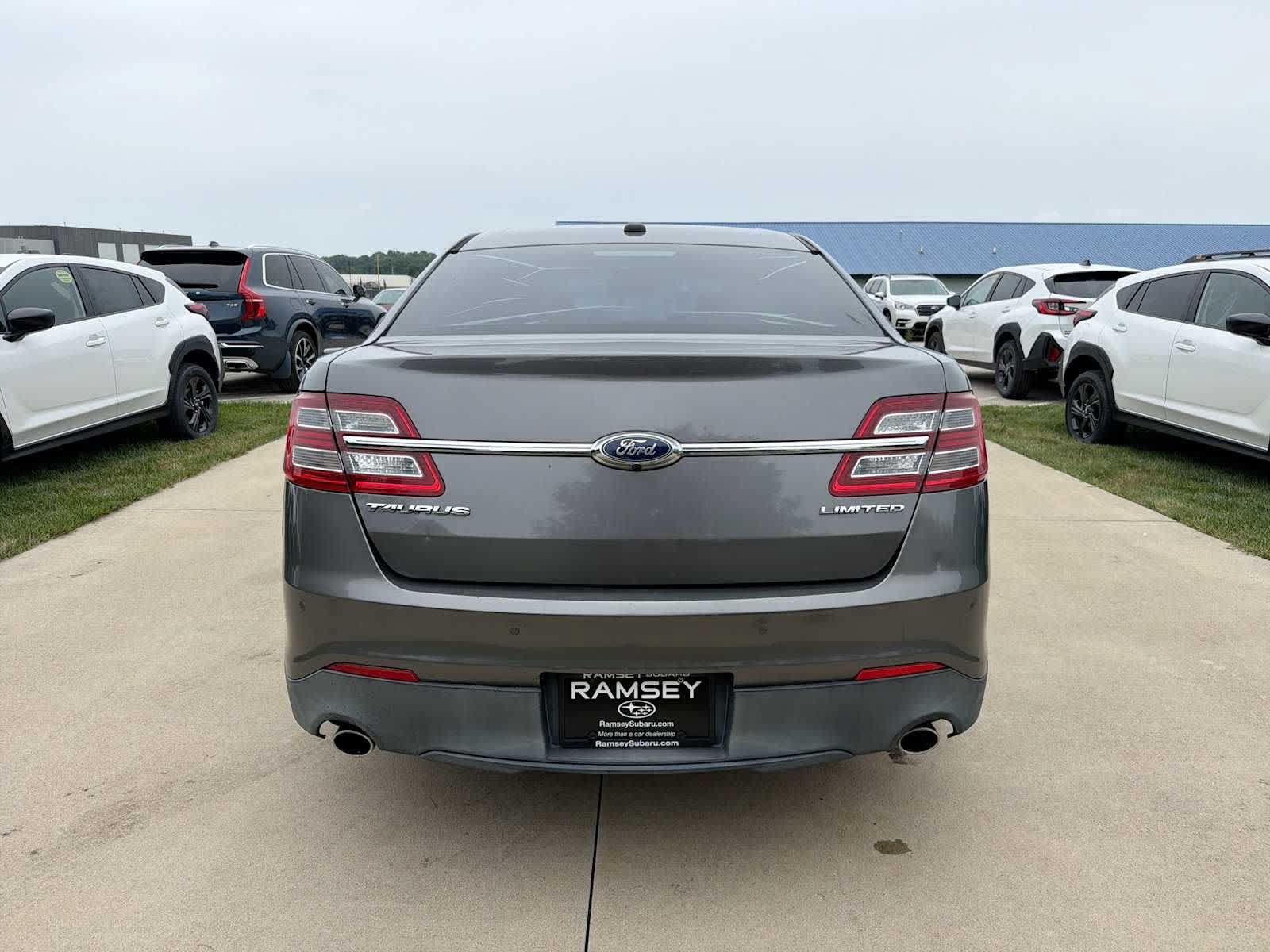 Used 2013 Ford Taurus Limited FWD image 5