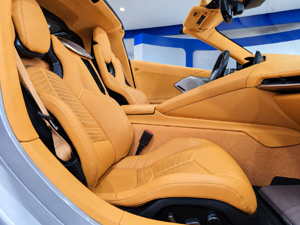 Used 2020 Chevrolet Corvette Stingray Premium Cpe w/ 3LT Preferred Equipment Group RWD image 31