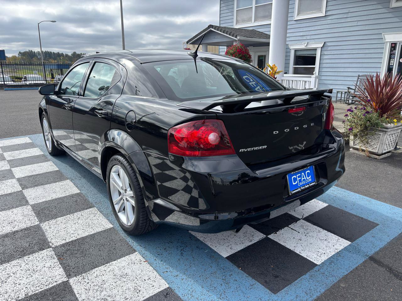 Used 2013 Dodge Avenger SE FWD image 3