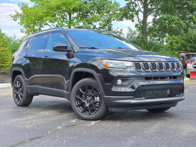 New 2026 Jeep Compass Latitude AWD/4WD image 2