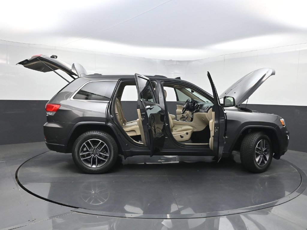 Used 2019 Jeep Grand Cherokee Limited AWD/4WD image 36