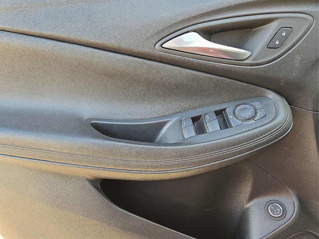 Used 2023 Buick Encore GX Select w/ Sport Touring Package image 22