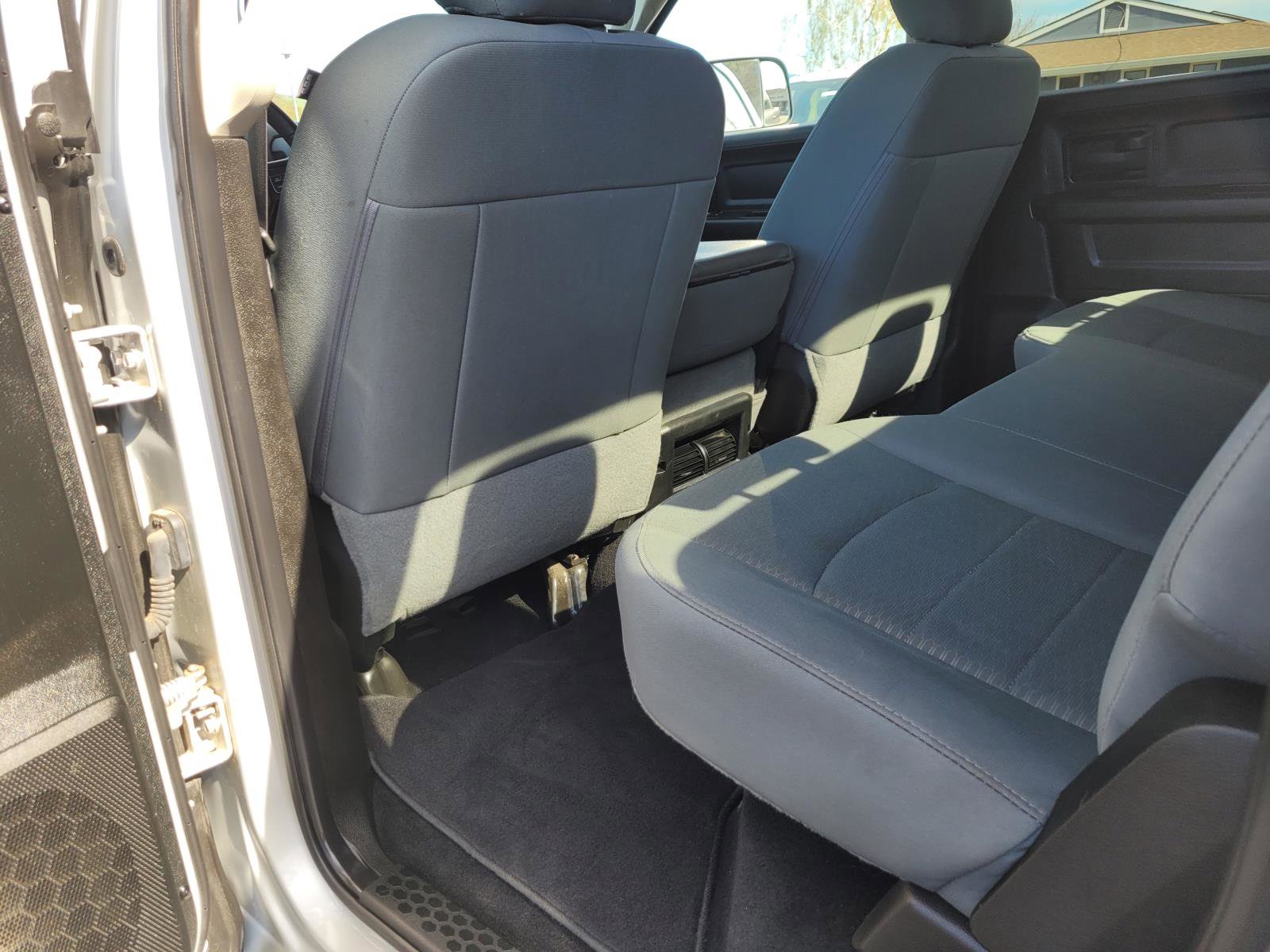 Used 2018 RAM 2500 Tradesman w/ Chrome Appearance Group image 14