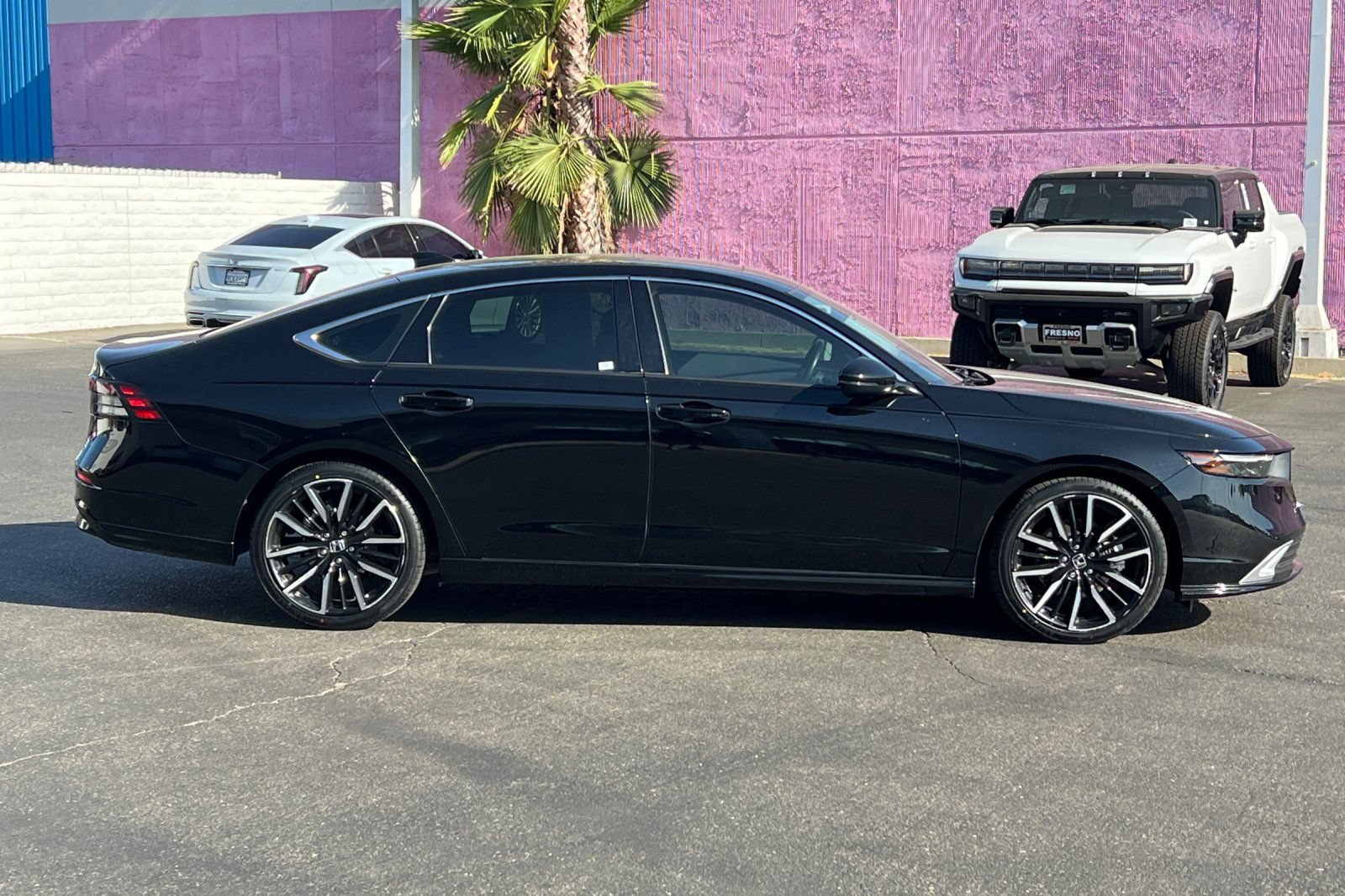 Used 2023 Honda Accord Touring image 3