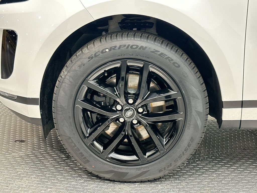 Certified 2026 Land Rover Range Rover Evoque S AWD/4WD image 3