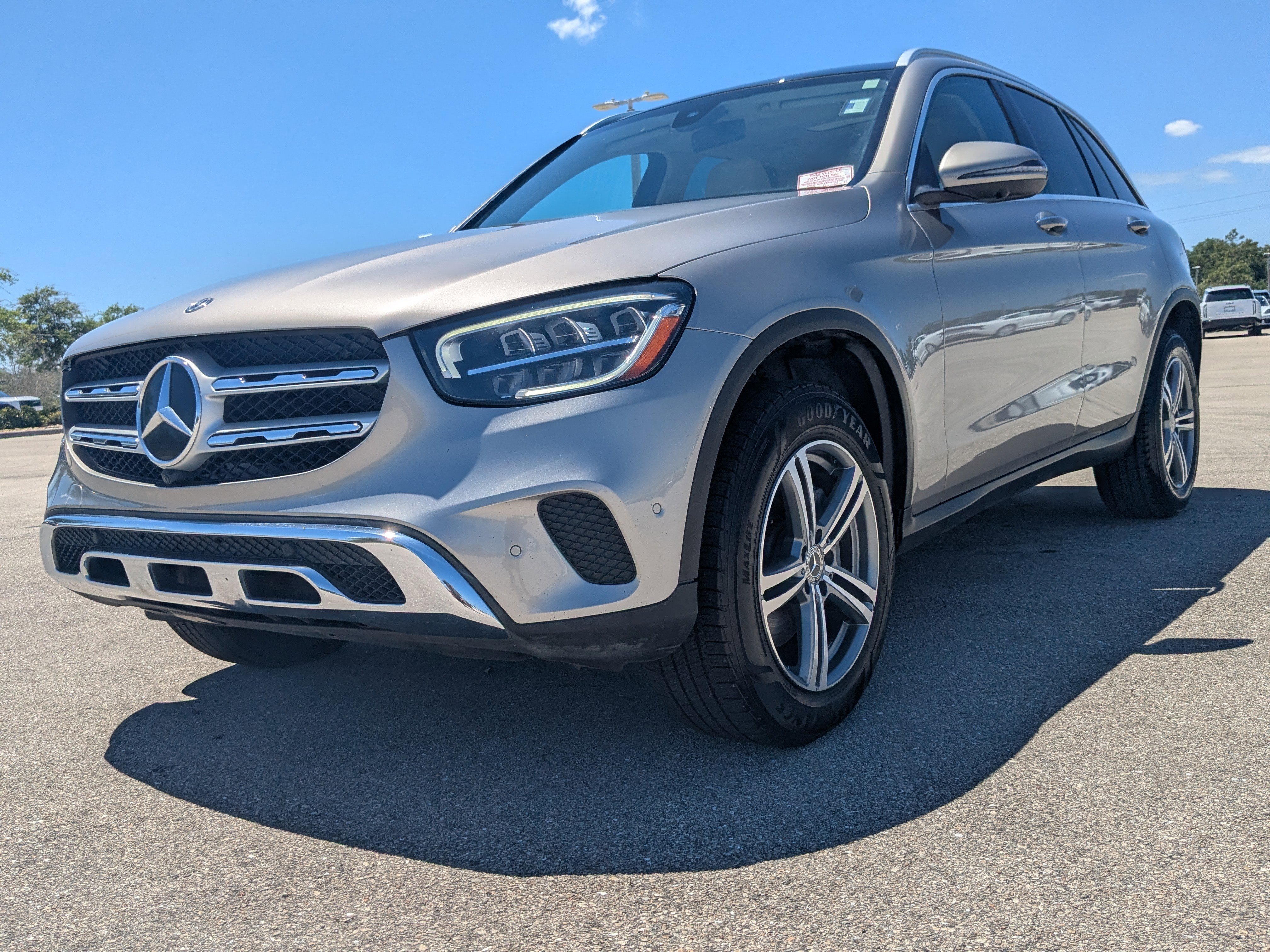 Used 2021 Mercedes-Benz GLC 300 w/ Premium Package image 9