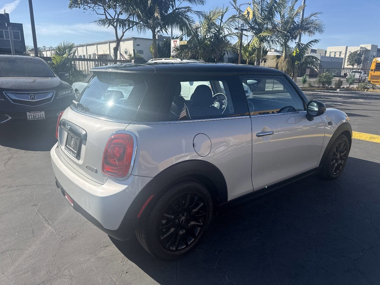 Used 2017 MINI Cooper 2-Door Hardtop image 5